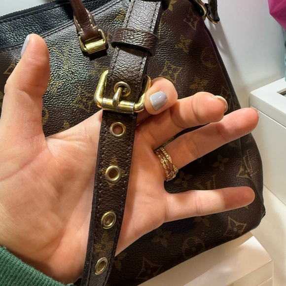 Louis Vuitton Brown Monogram Pallas Shoulder Bag MM - Picture 4 of 16